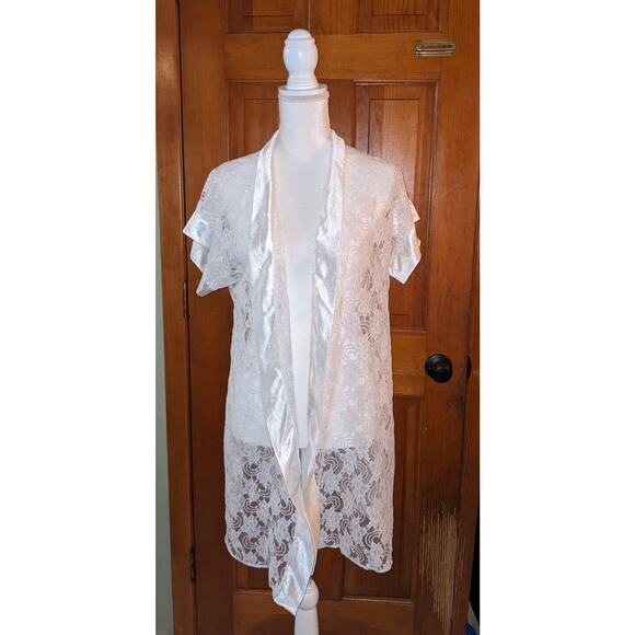 Vintage white Lace Short Sleeve cardigan Robe large - Picture 1 of 5